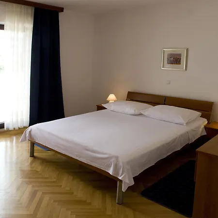 Pucisca Hotel Postira
