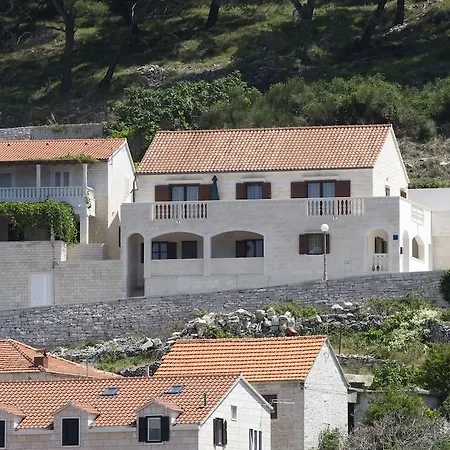 Hotel Pucisca 3*