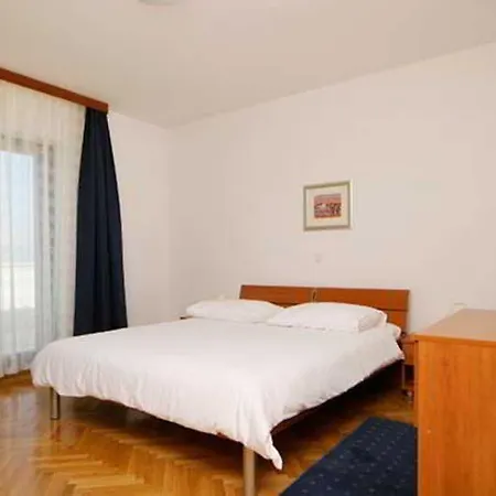 Pucisca Hotel